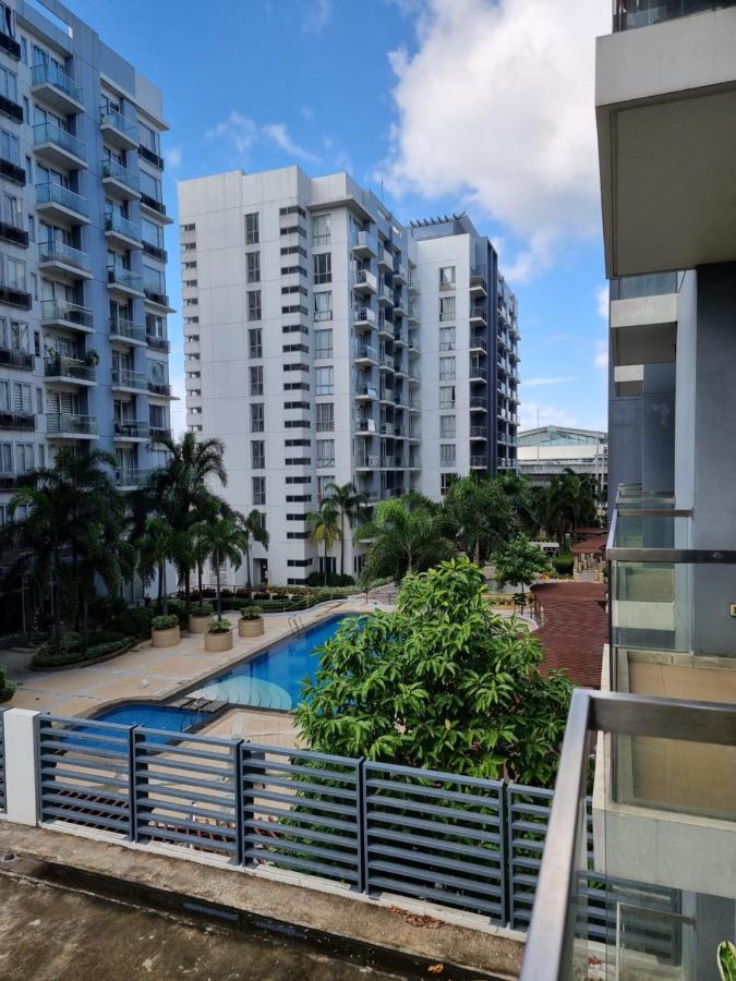 One Palm Tree Villas Condo Across Naia Terminal 3 Manila Exteriör bild