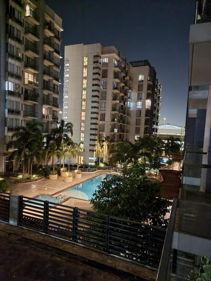 One Palm Tree Villas Condo Across Naia Terminal 3 Manila Exteriör bild