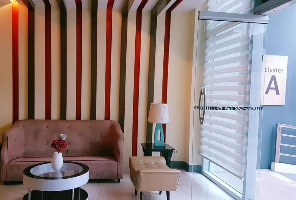 One Palm Tree Villas Condo Across Naia Terminal 3 Manila Exteriör bild