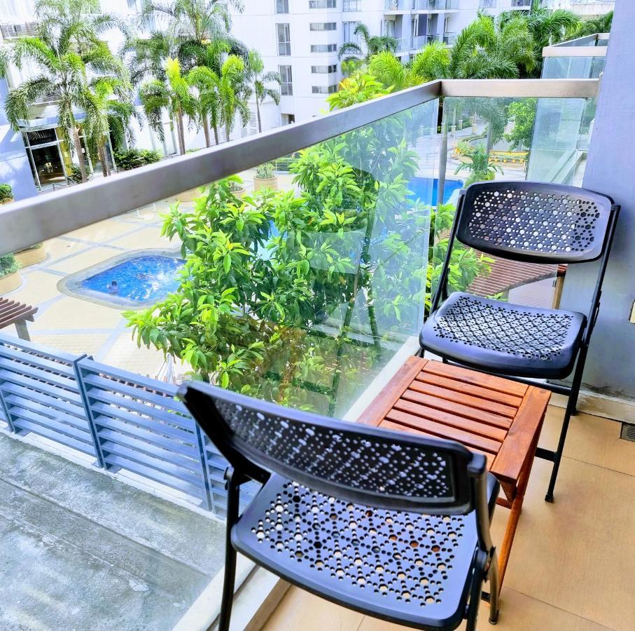 One Palm Tree Villas Condo Across Naia Terminal 3 Manila Exteriör bild