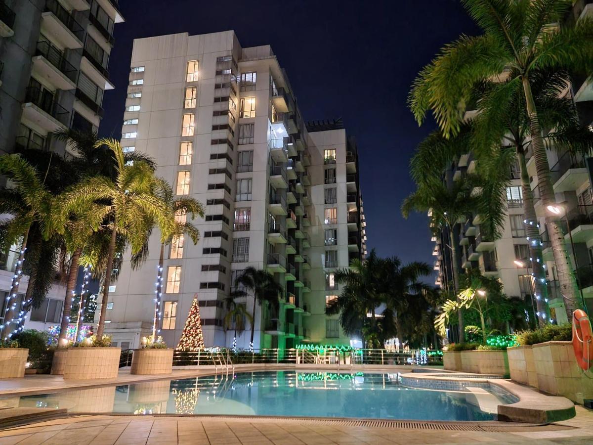 One Palm Tree Villas Condo Across Naia Terminal 3 Manila Exteriör bild