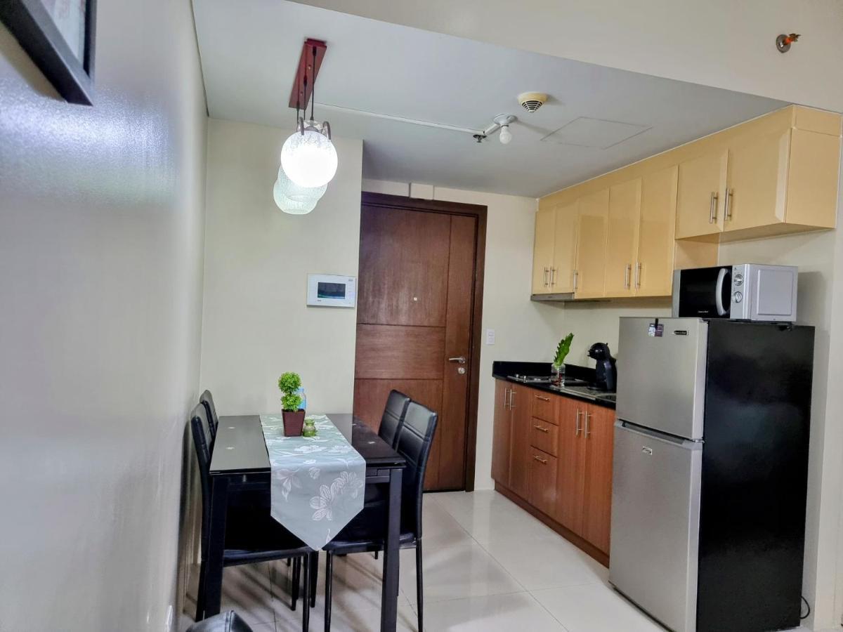 One Palm Tree Villas Condo Across Naia Terminal 3 Manila Exteriör bild