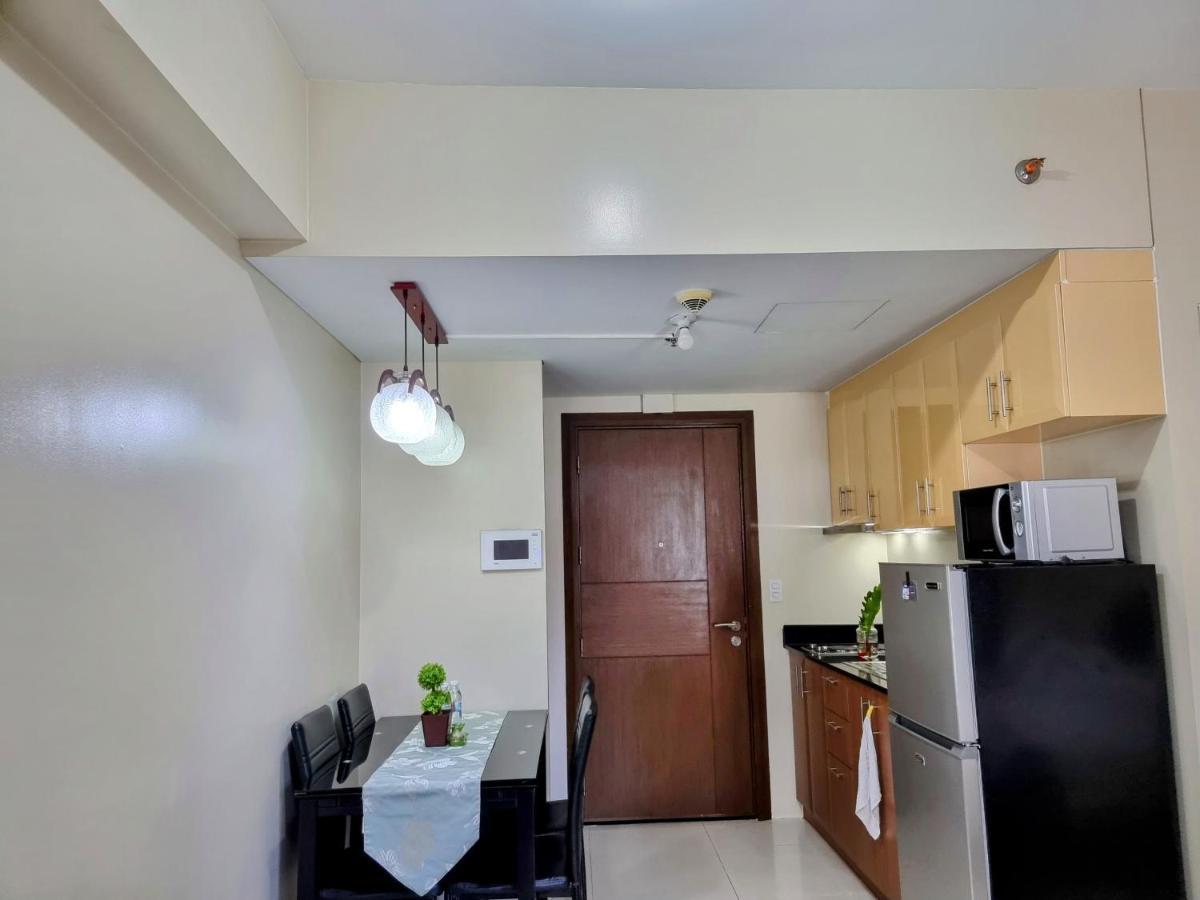 One Palm Tree Villas Condo Across Naia Terminal 3 Manila Exteriör bild