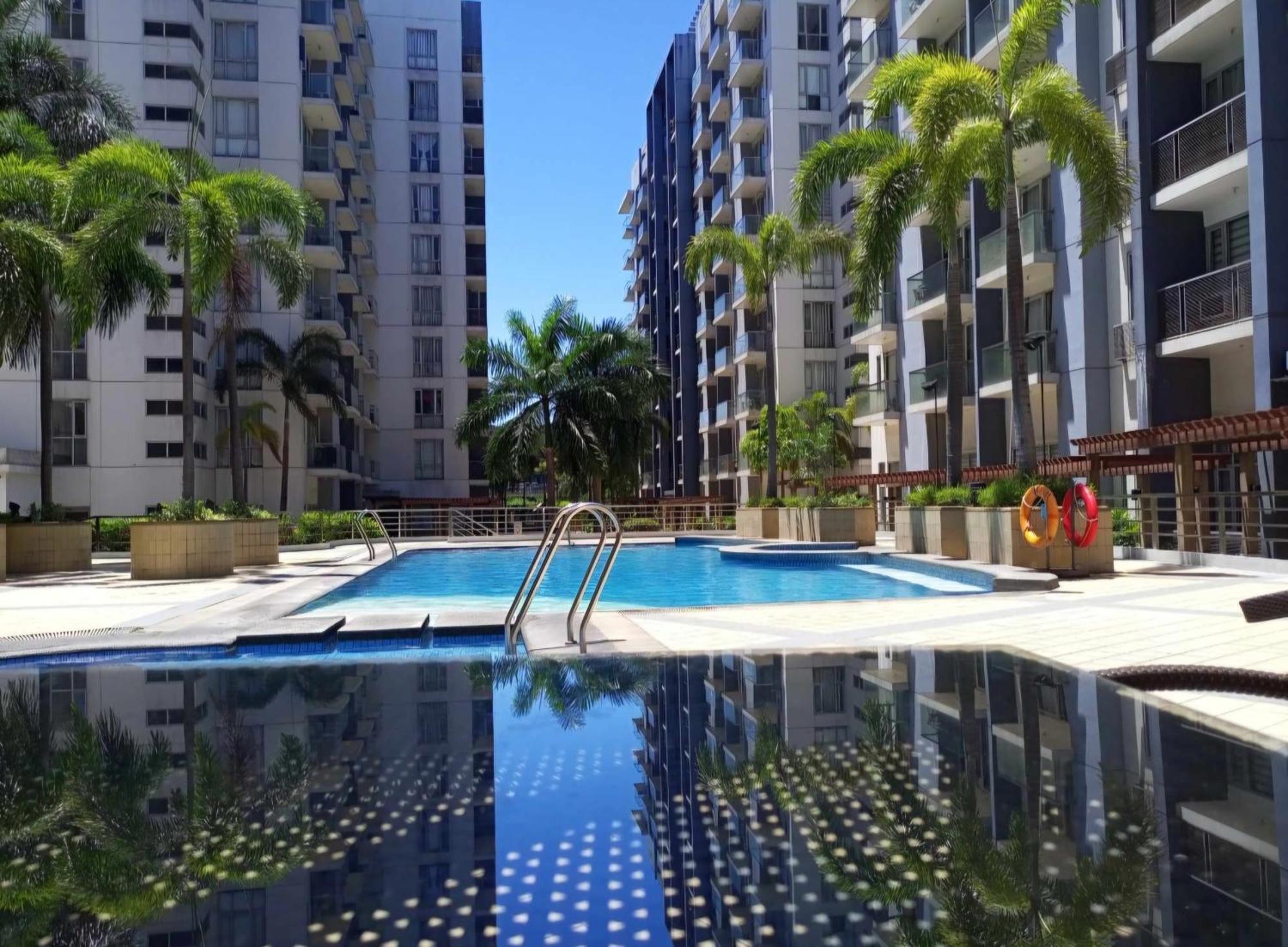One Palm Tree Villas Condo Across Naia Terminal 3 Manila Exteriör bild